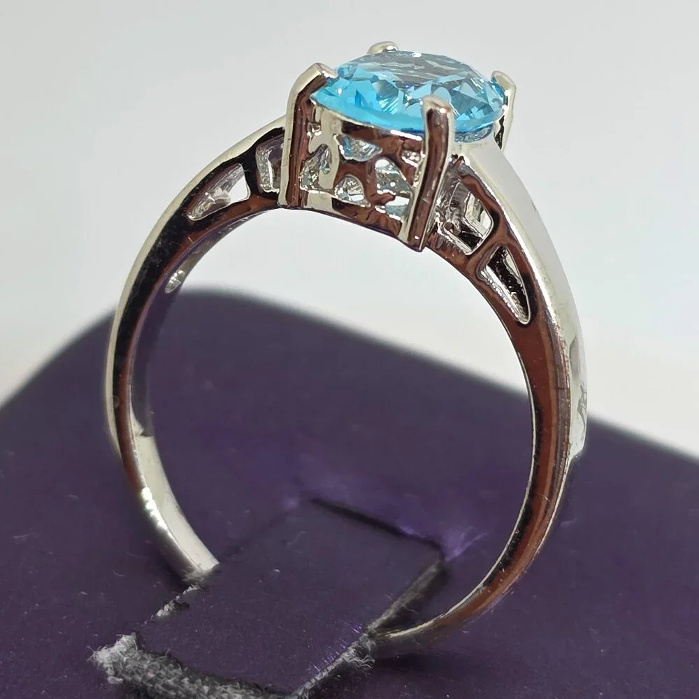 Beautiful Silver Oval Faceted Light Blue Rhodium Plated Solitaire Ring Sz 6.75